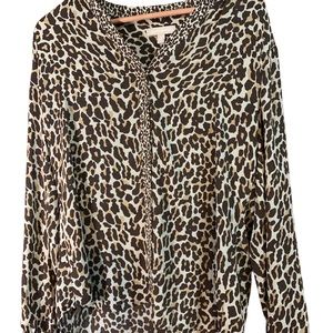 Banana Republic Size Large Cheetah Print Silky Button Down Long Sleeve Shirt